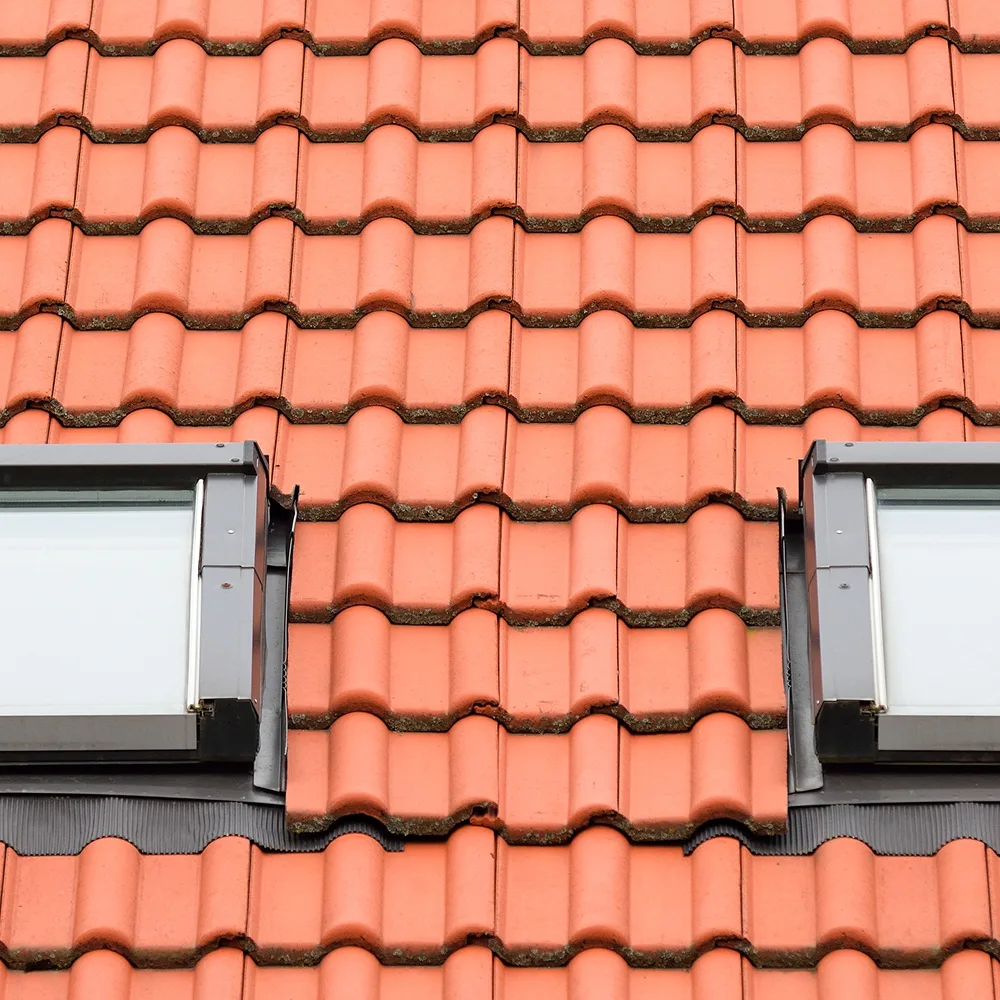 Fenêtre de toit à rotation ou à projection : quelle différence à Lempdes ?